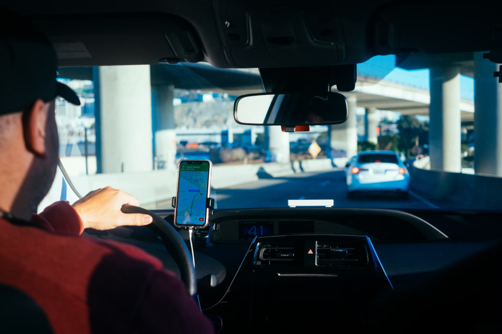 Navigating Insurance Claims with a Pennsylvania Car Accident Lawyer