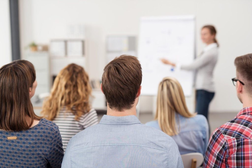 Top 7 Benefits of Using AV Carts in Educational Settings